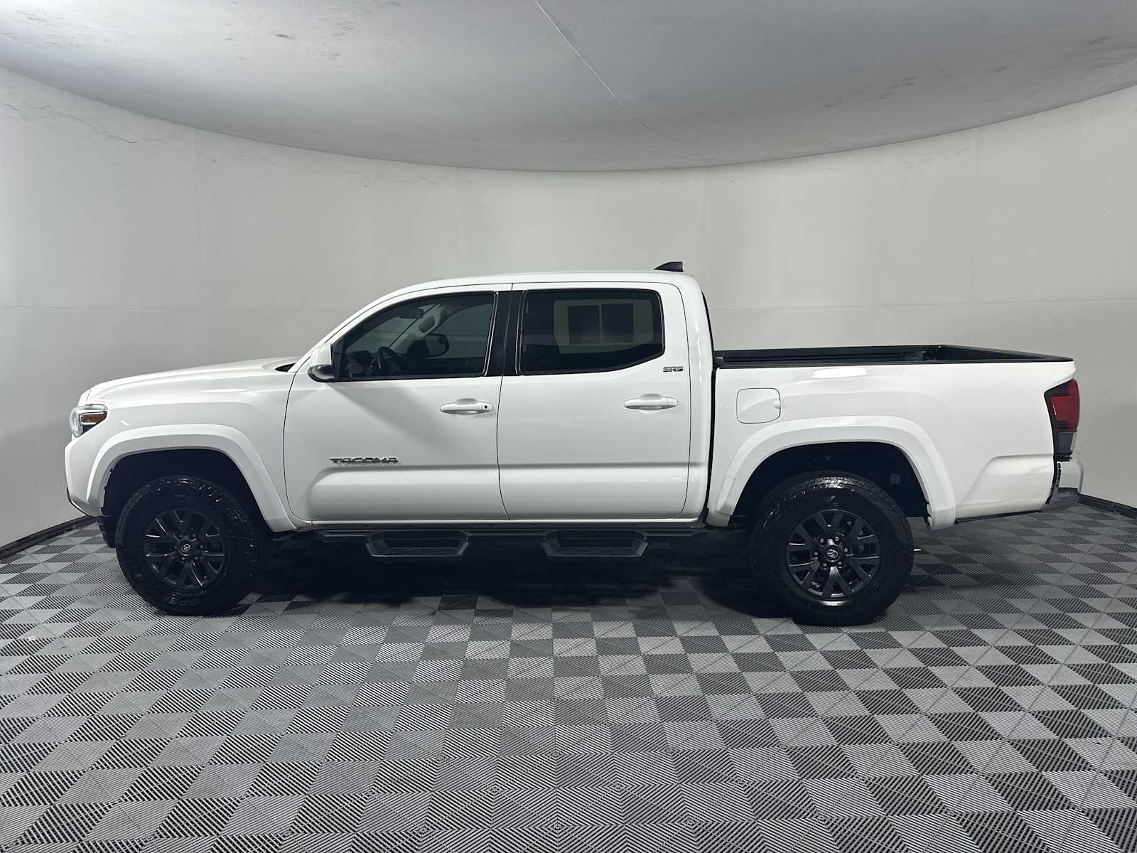 2022 Toyota Tacoma SR5 photo 4