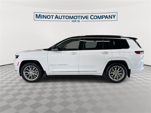 2022 Jeep Grand Cherokee L Summit photo 3
