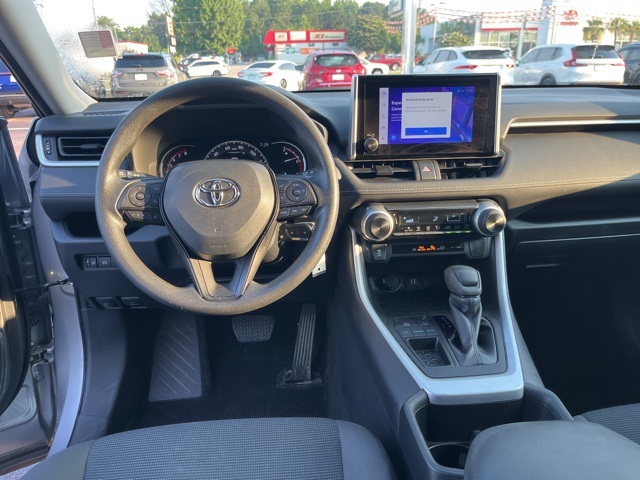 2023 Toyota RAV4 LE photo 17
