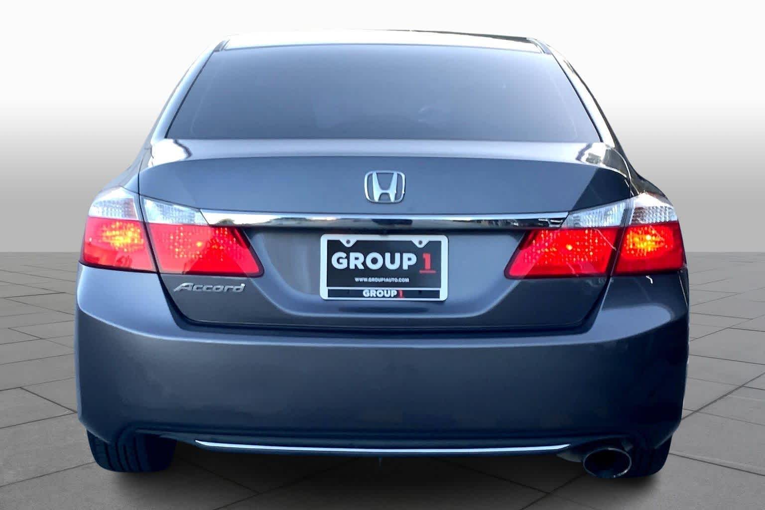 2015 Honda Accord LX photo 4
