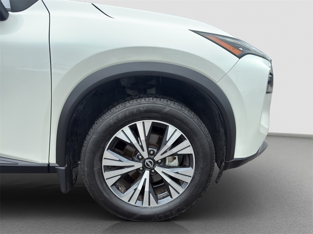 2023 Nissan Rogue SV photo 22