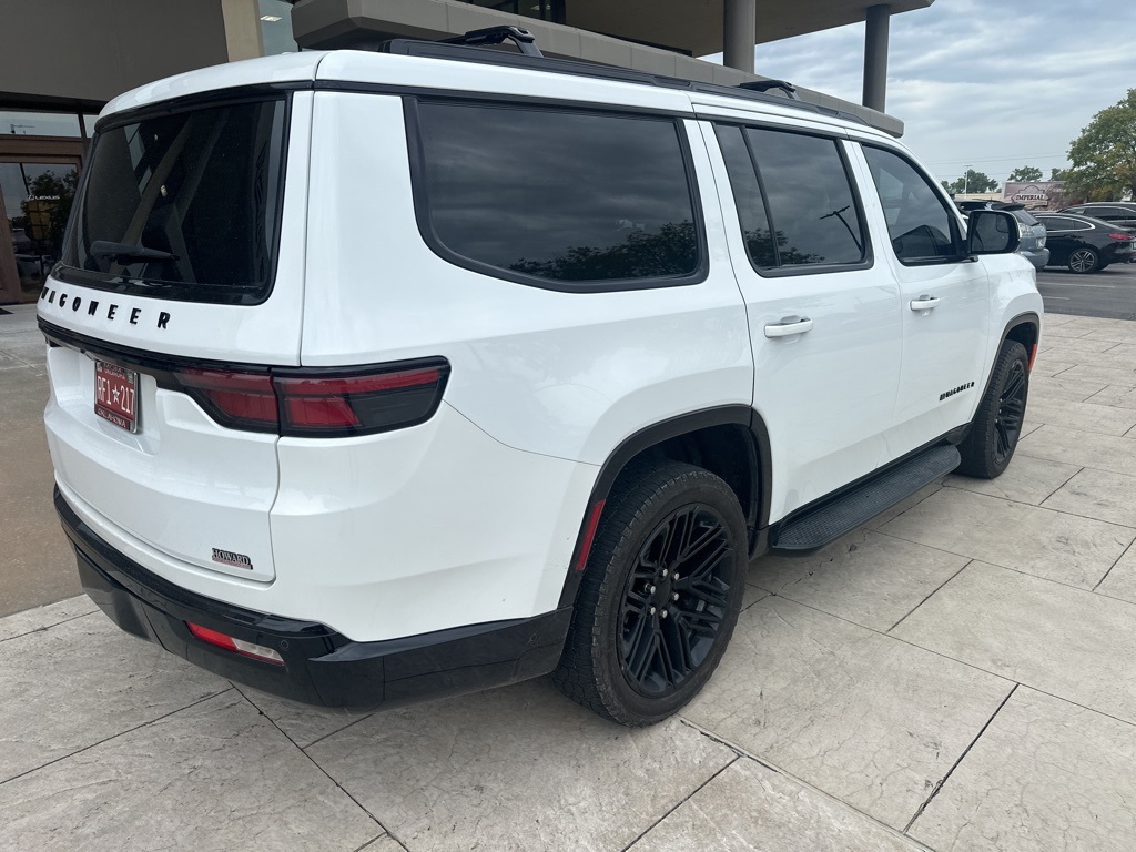 2022 Jeep Wagoneer Series III photo 3