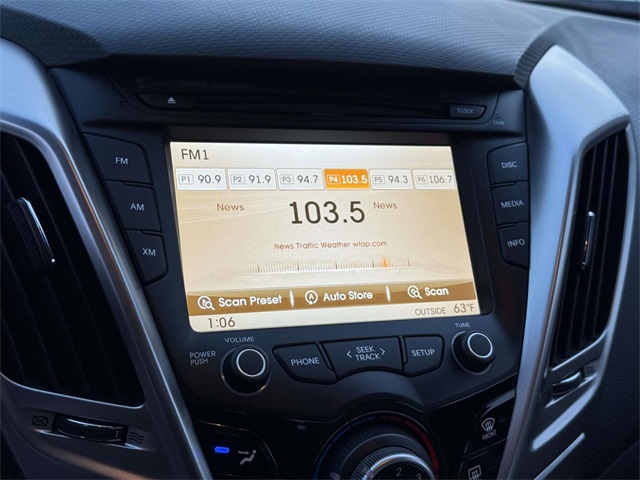 2012 Hyundai Veloster Base photo 3