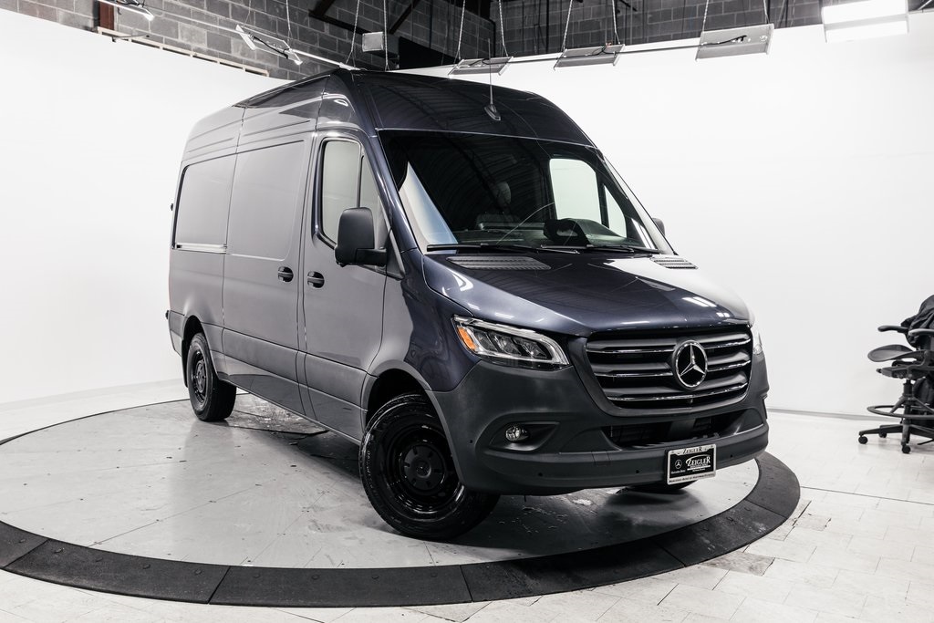 2025 Mercedes-Benz Sprinter Sprinter 2500's photo