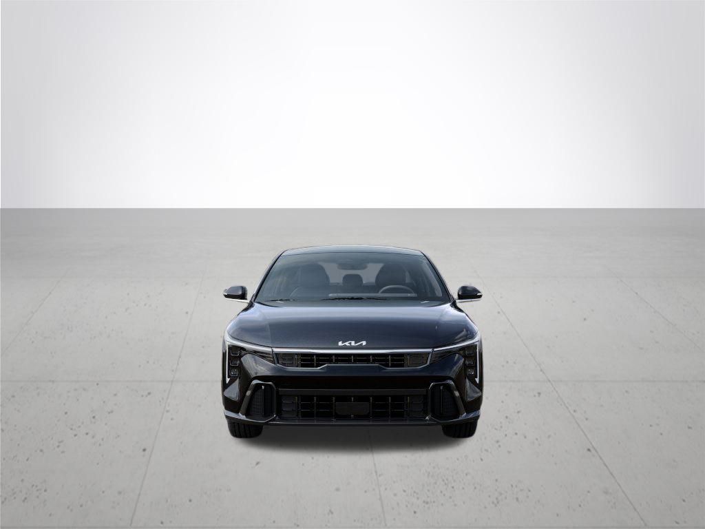 2025 Kia K4 GT-Line photo 2