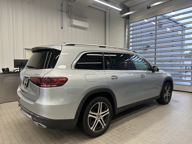 2022 Mercedes Benz GLS 450 4MATIC photo 3