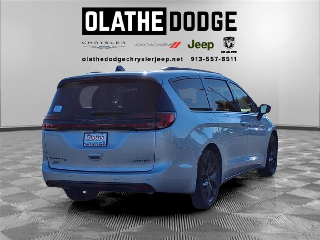 2026 Chrysler Pacifica Limited photo 26