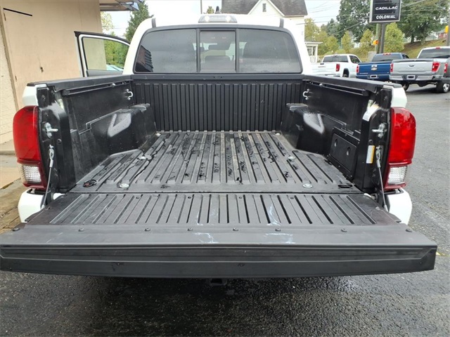 2022 Toyota Tacoma SR 4x4 Double Cab photo 14