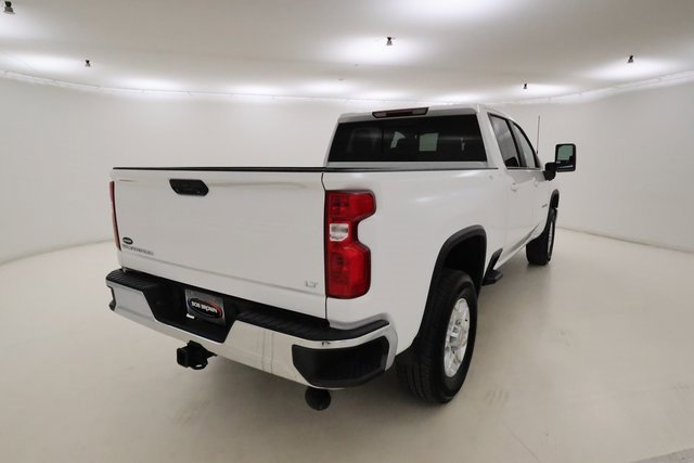 2025 Chevrolet Silverado 2500HD LT photo 2