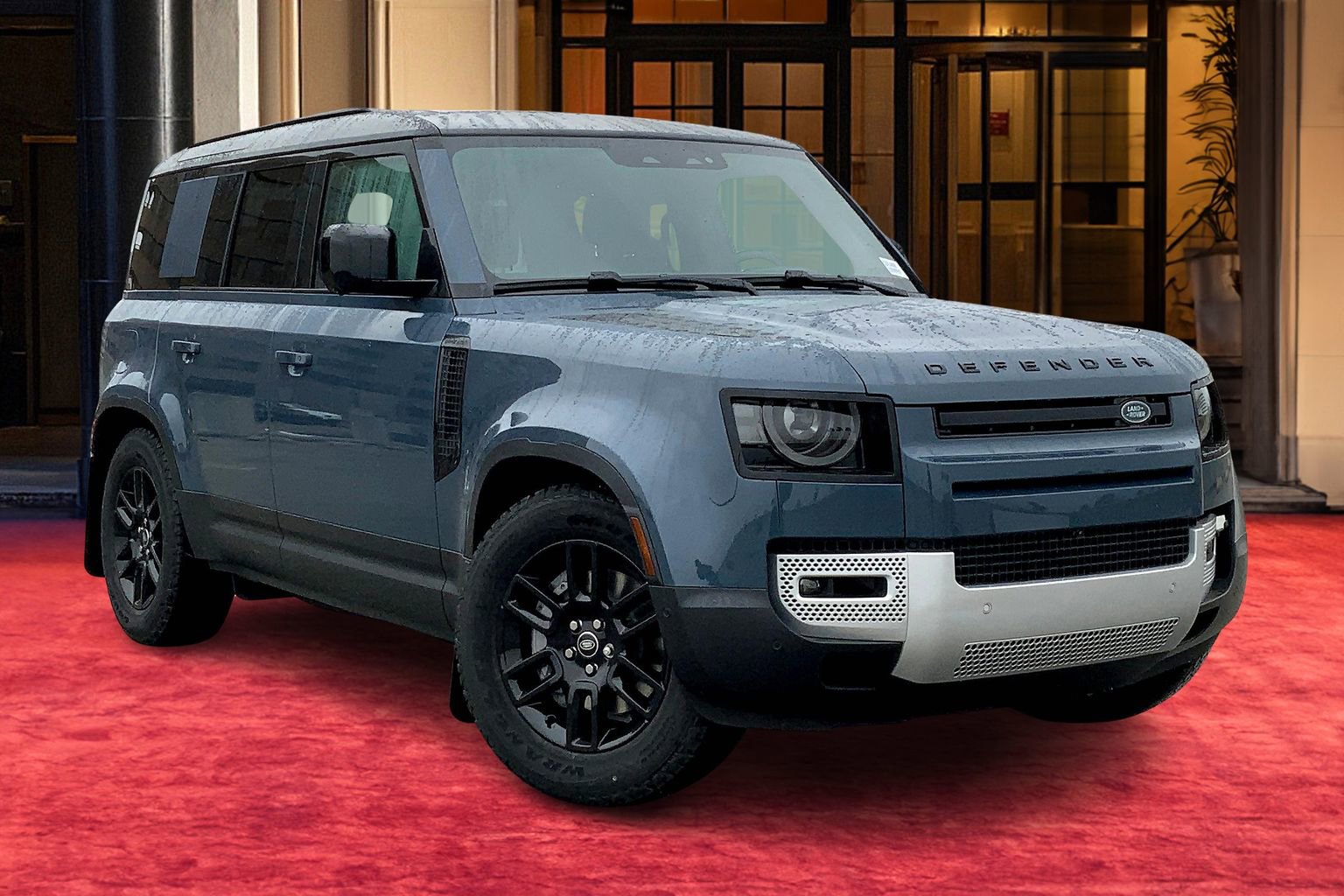 2025 Land Rover Defender 110 S photo 14