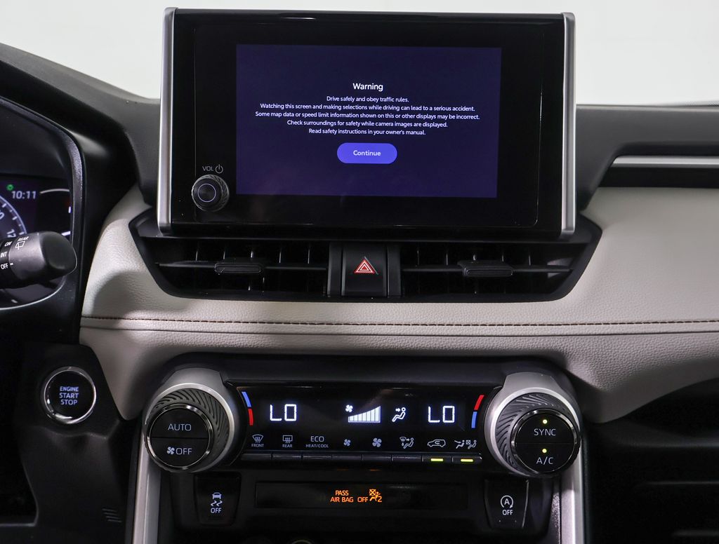 2023 Toyota RAV4 XLE photo 10