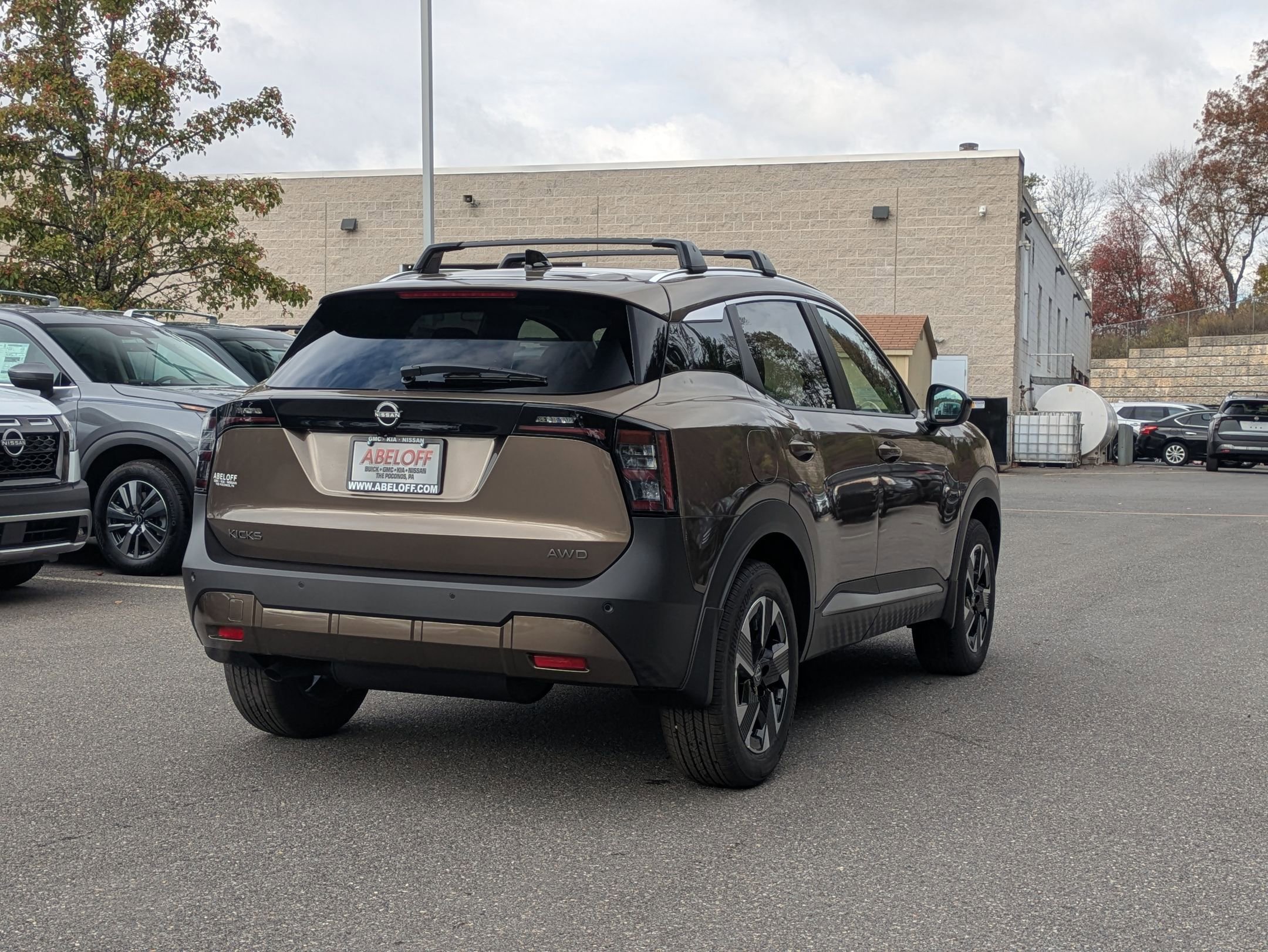 2026 Nissan Kicks SV photo 3