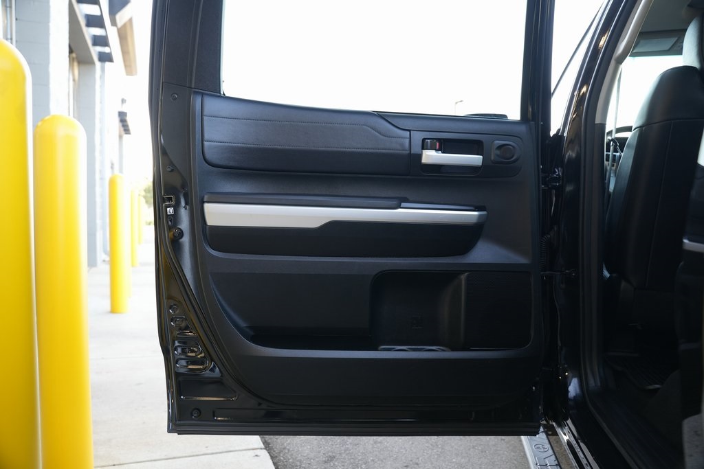 2017 Toyota Tundra Limited photo 34