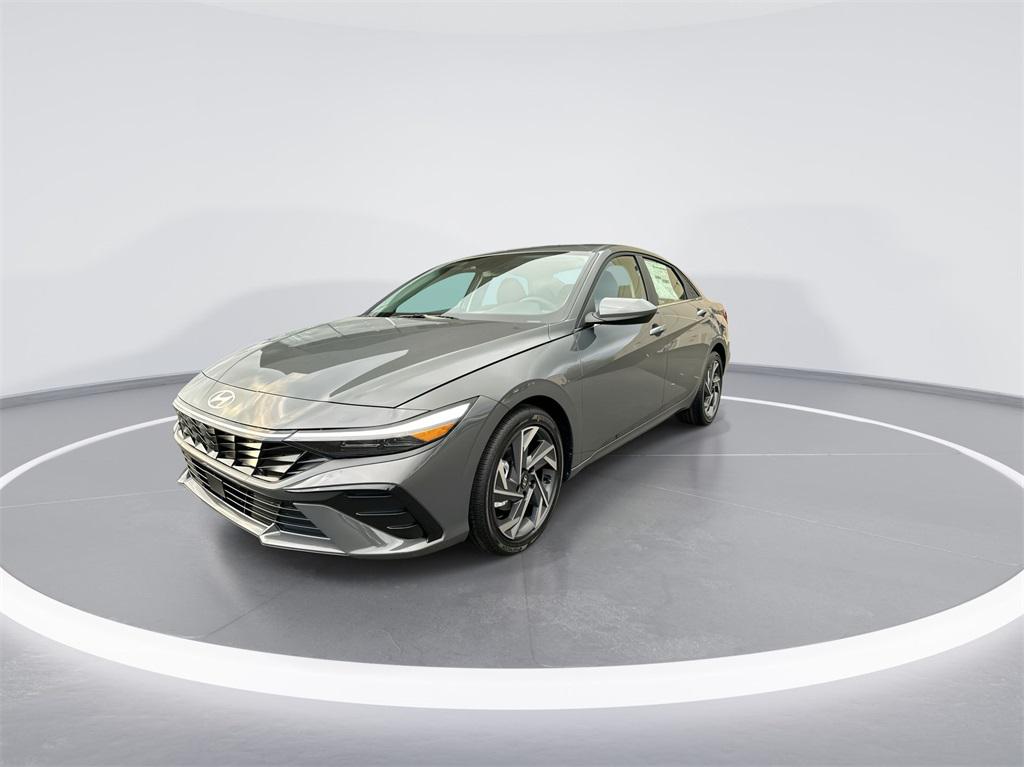 2025 Hyundai Elantra SEL Convenience photo 4