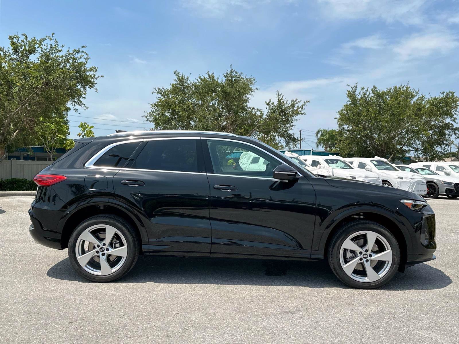 2025 Audi Q5 Premium Plus photo 3