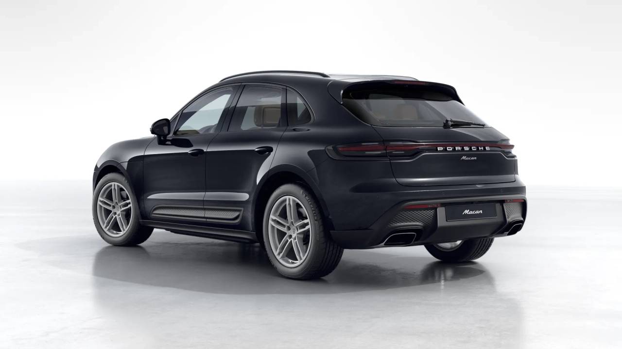 2026 Porsche Macan T photo 3