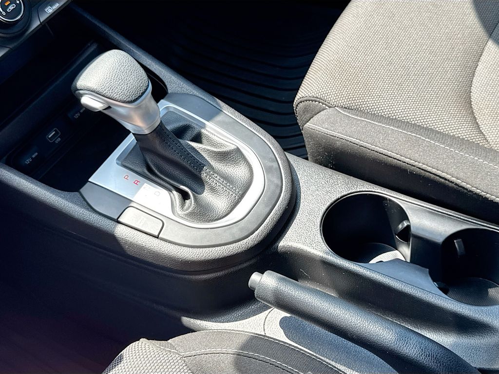 2023 Kia Forte LXS photo 28