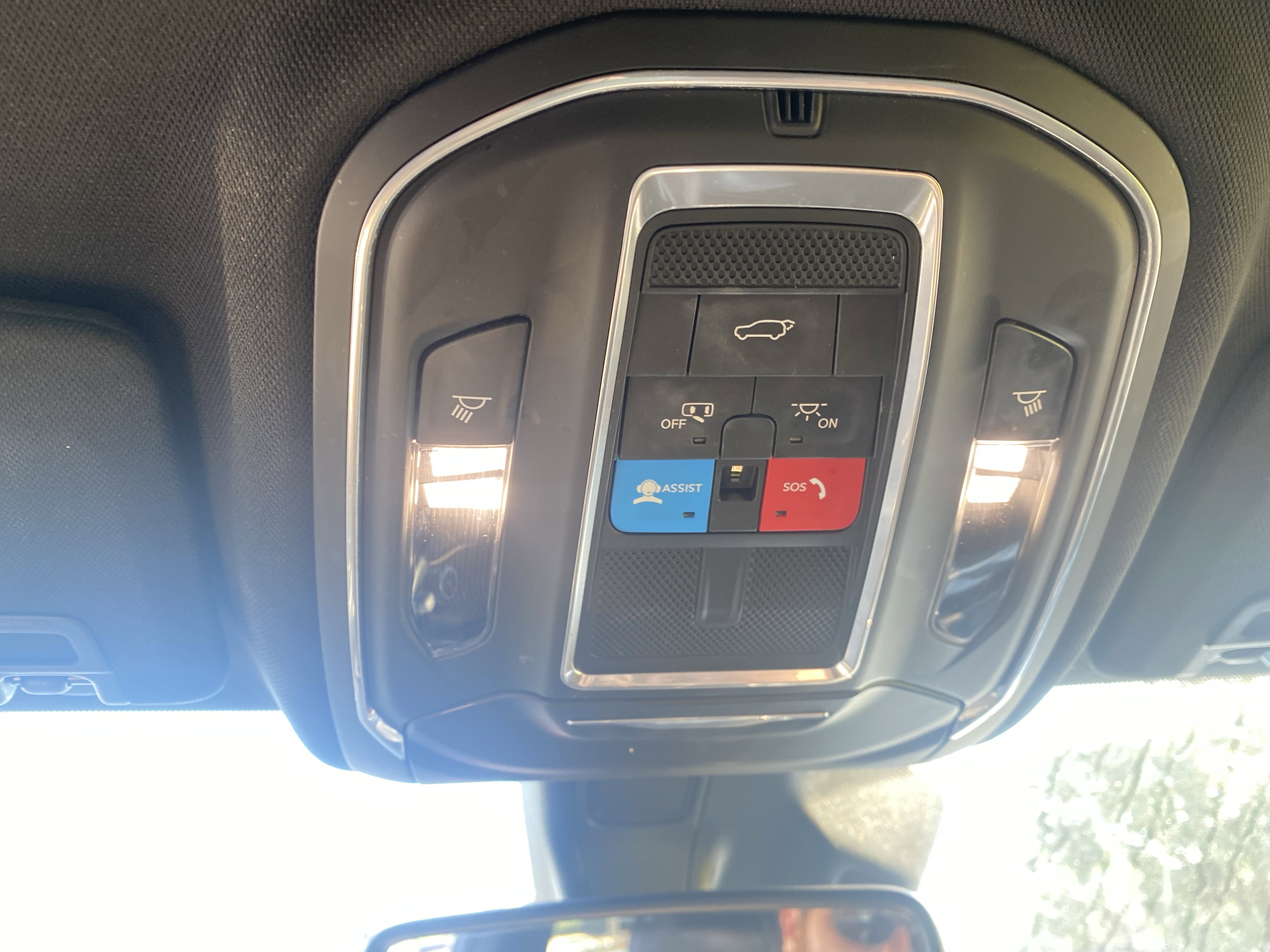 2021 Jeep Grand Cherokee Altitude photo 3