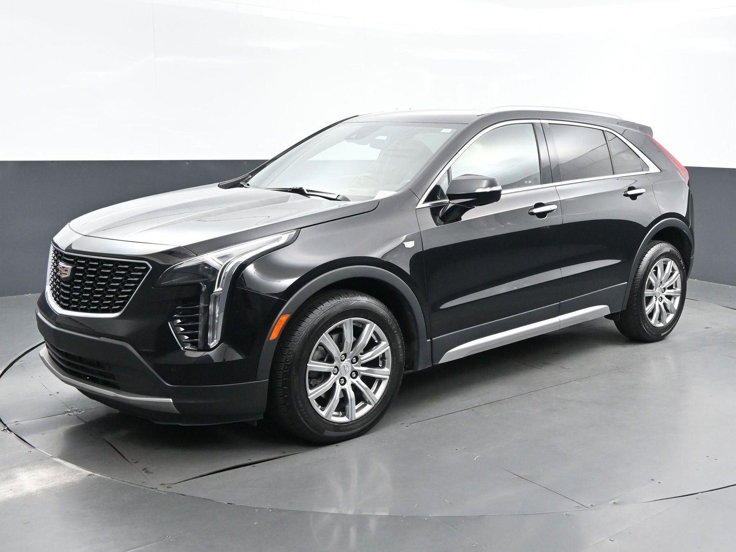 2022 Cadillac XT4 Premium Luxury photo 3