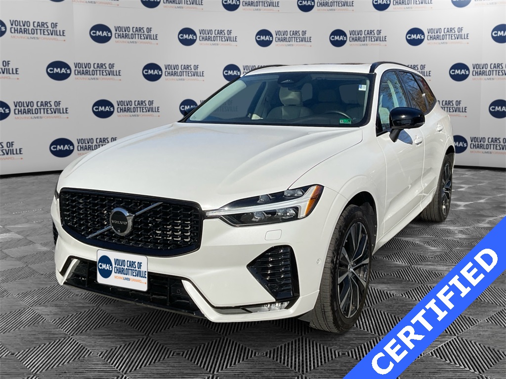 2024 Volvo XC60 Plus's photo