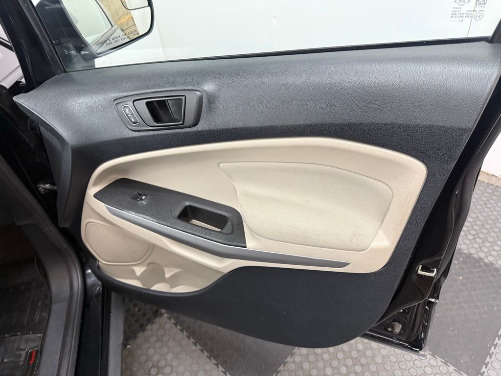 2020 Ford EcoSport S photo 25