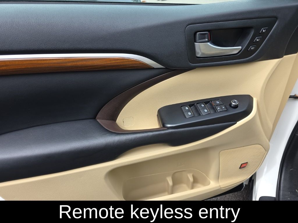 2019 Toyota Highlander Limited Platinum photo 7