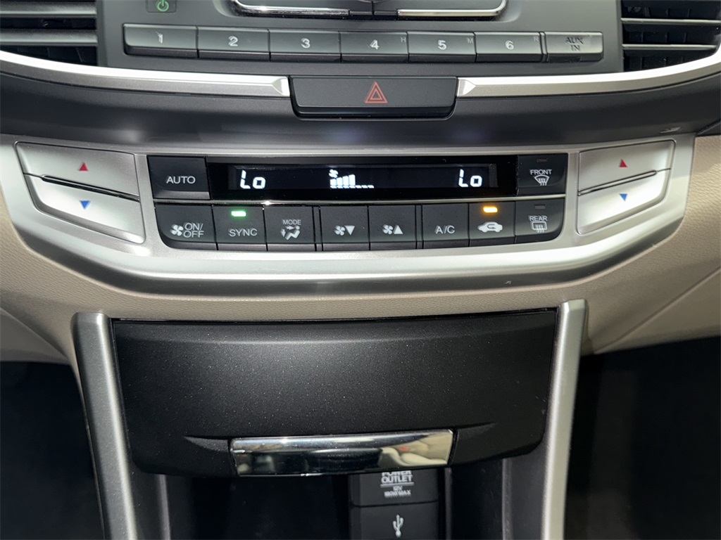 2013 Honda Accord LX photo 21