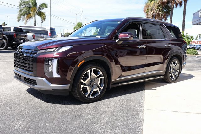 2024 Hyundai Palisade Limited photo 2
