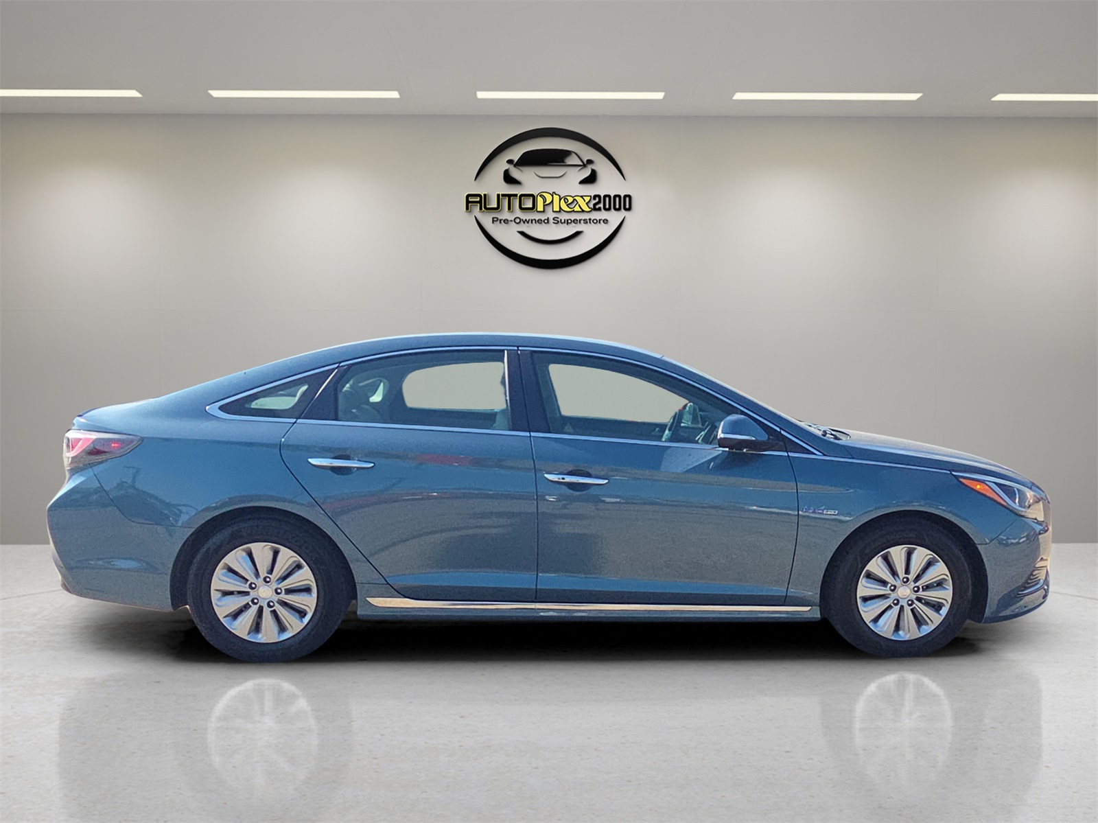 2016 Hyundai Sonata Hybrid SE photo 6