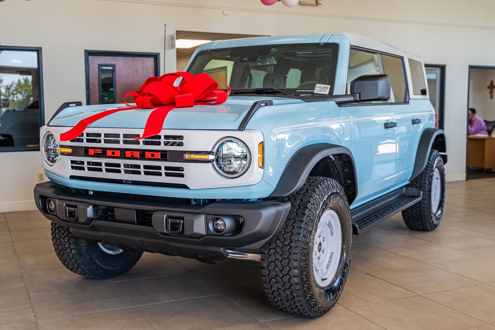 2025 Ford Bronco Heritage First Edition photo 3