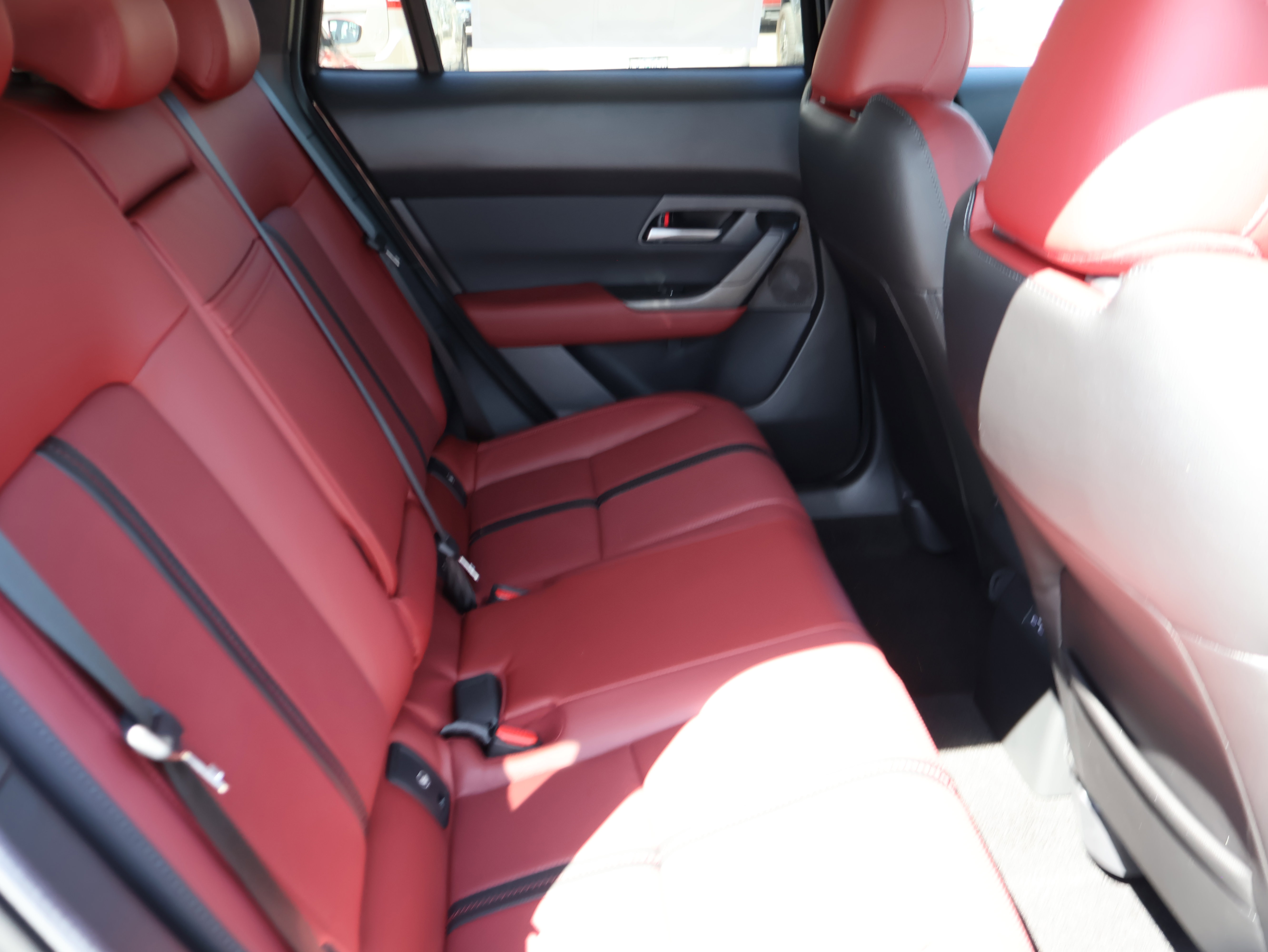 2025 Mazda CX-50 Premium photo 9