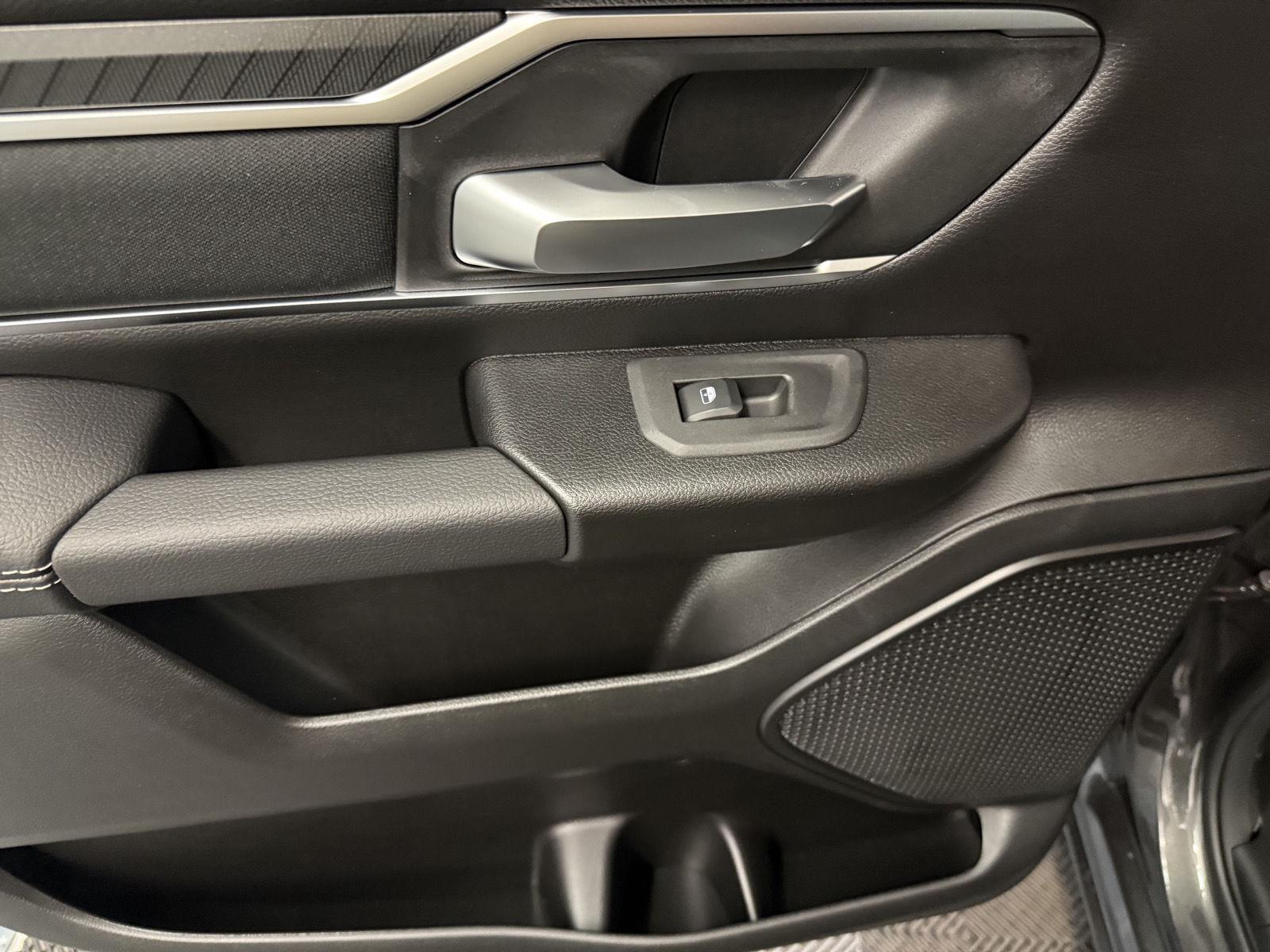 2025 Ram 1500 Big Horn Lone Star photo 22