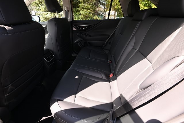 2025 Subaru Outback Touring photo 2