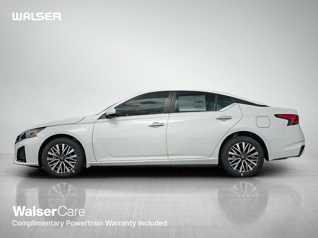 2025 Nissan Altima 2.5 SV photo 2
