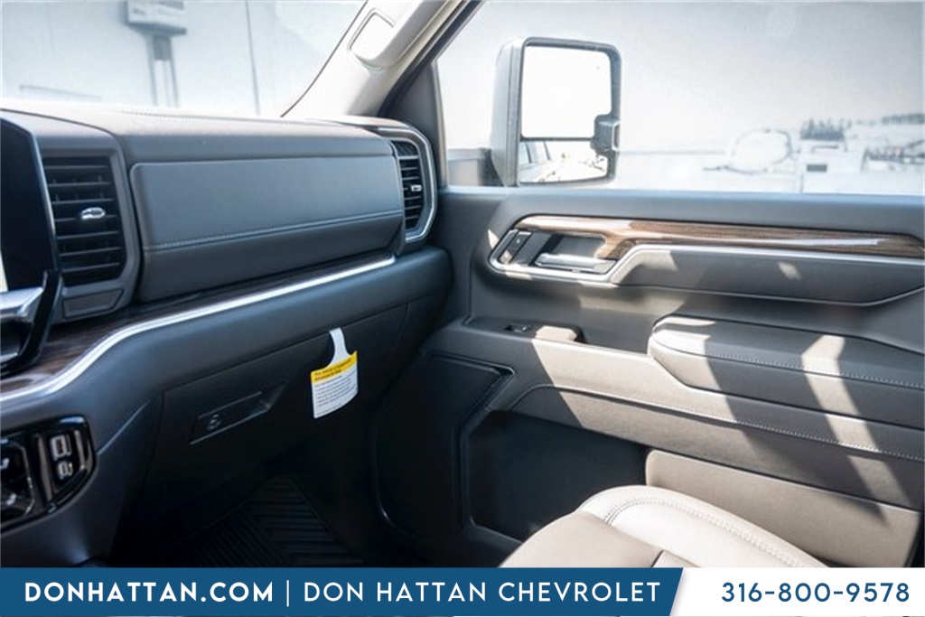 2026 Chevrolet Silverado 2500HD LT photo 15