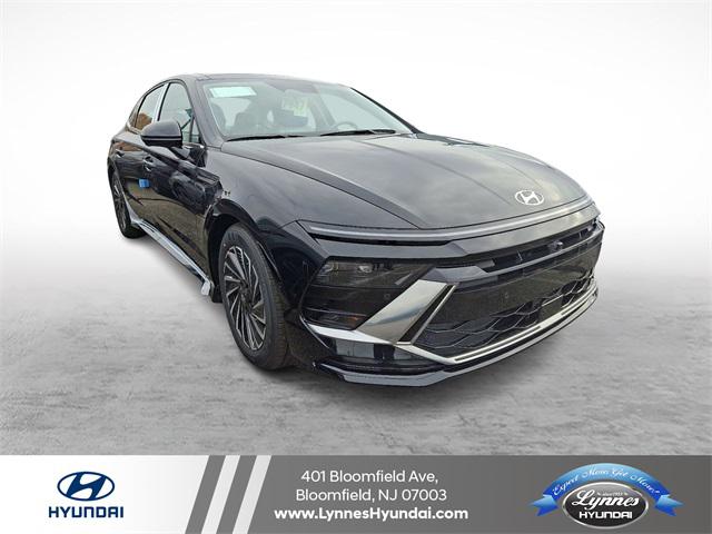 2026 Hyundai Sonata Hybrid Limited's photo