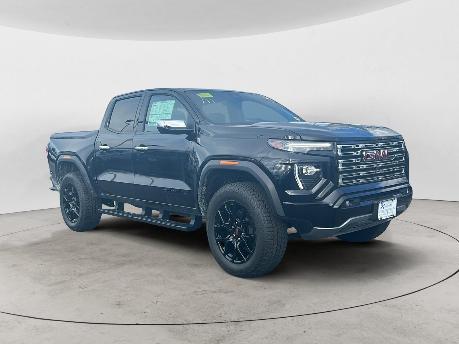 2025 GMC Canyon Denali's photo