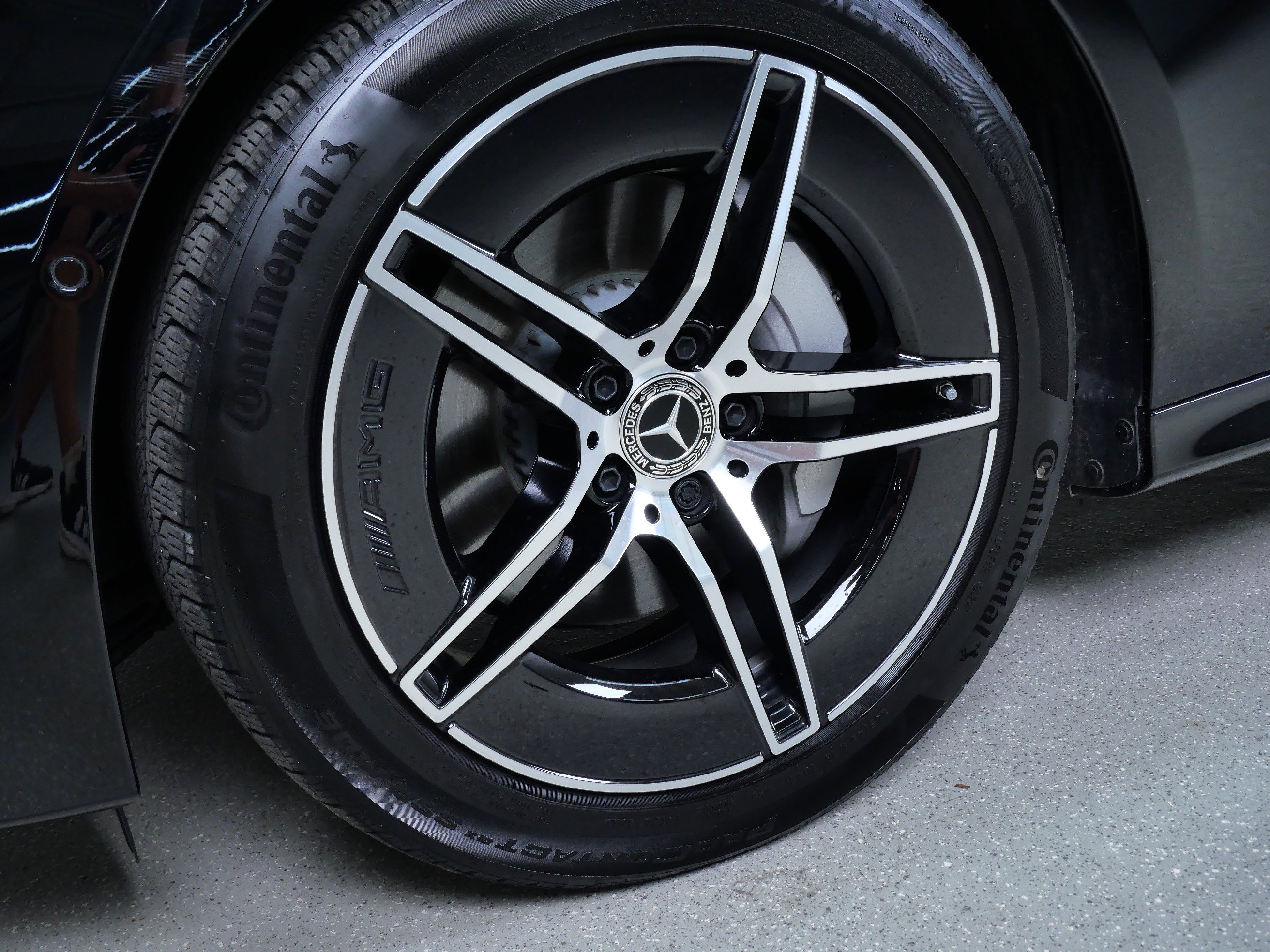 2025 Mercedes Benz E 350 4MATIC photo 11