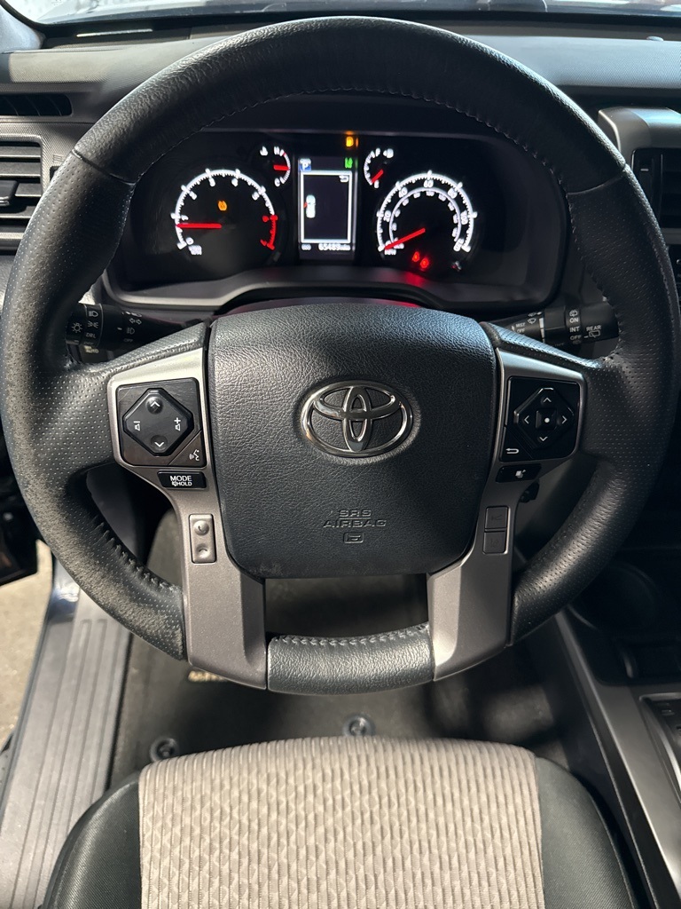2020 Toyota 4Runner SR5 photo 32