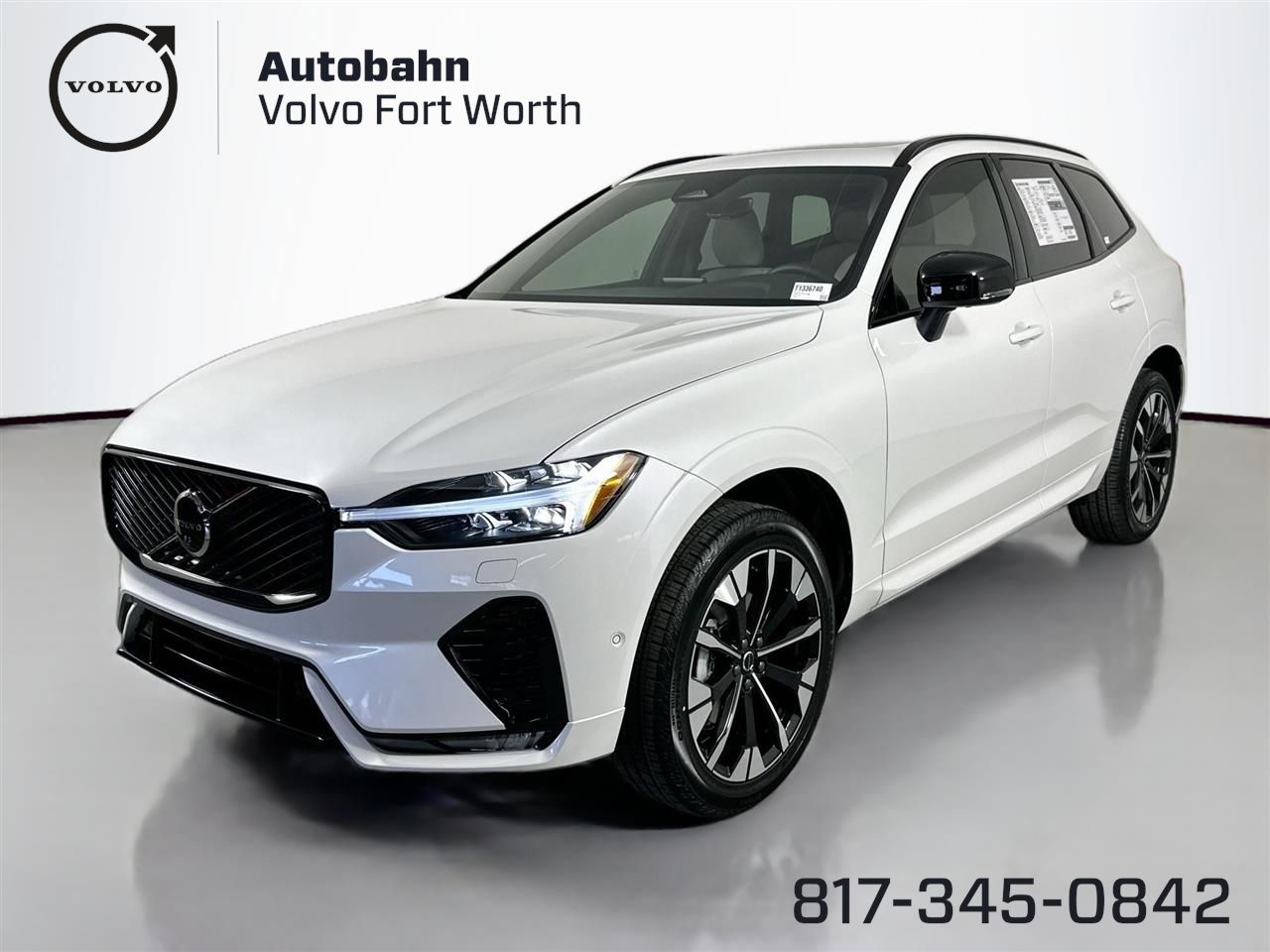 2026 Volvo XC60 Plus's photo