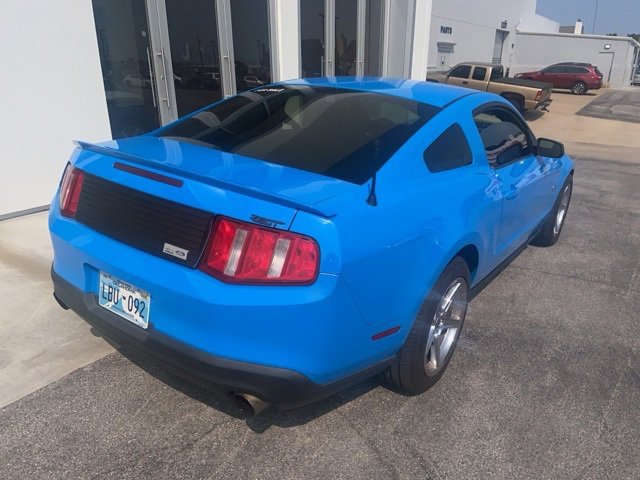 2010 Ford Mustang GT photo 4