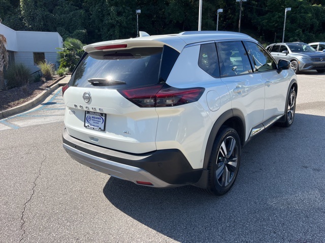 2023 Nissan Rogue SL photo 2