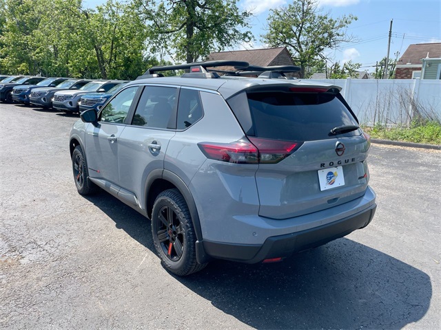 2025 Nissan Rogue SV photo 11
