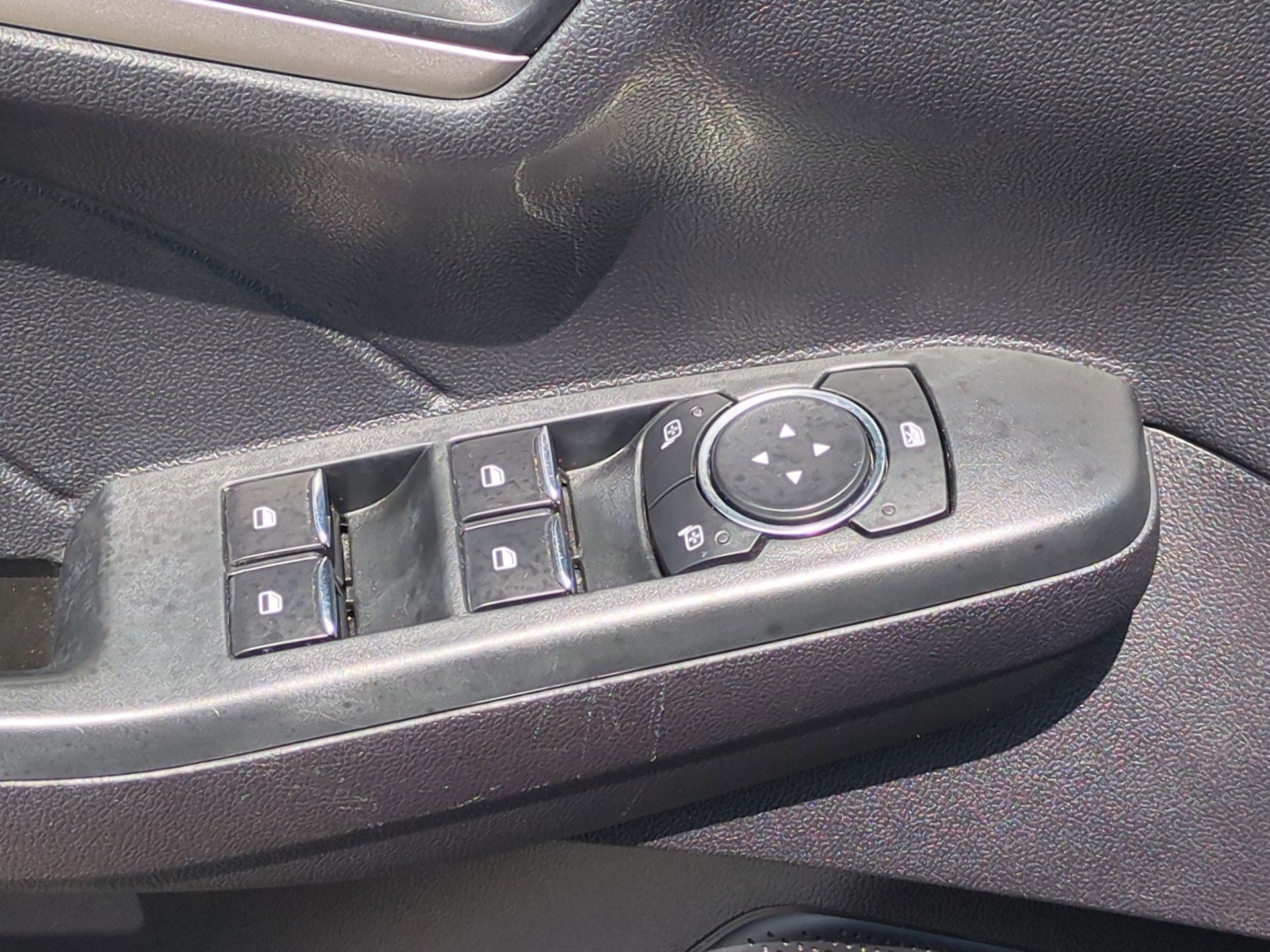 2022 Ford Escape SE photo 11