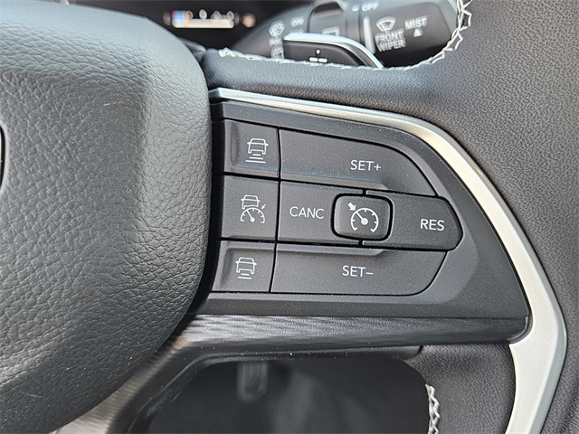 2025 Jeep Grand Cherokee Altitude X photo 30