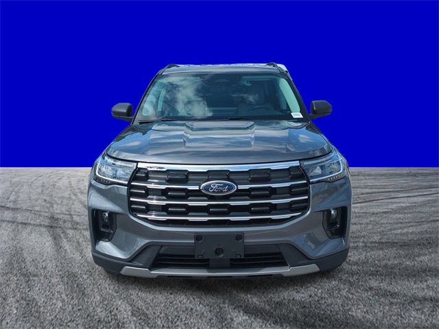 2025 Ford Explorer photo 9