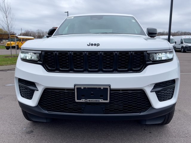 2025 Jeep Grand Cherokee Altitude X photo 3