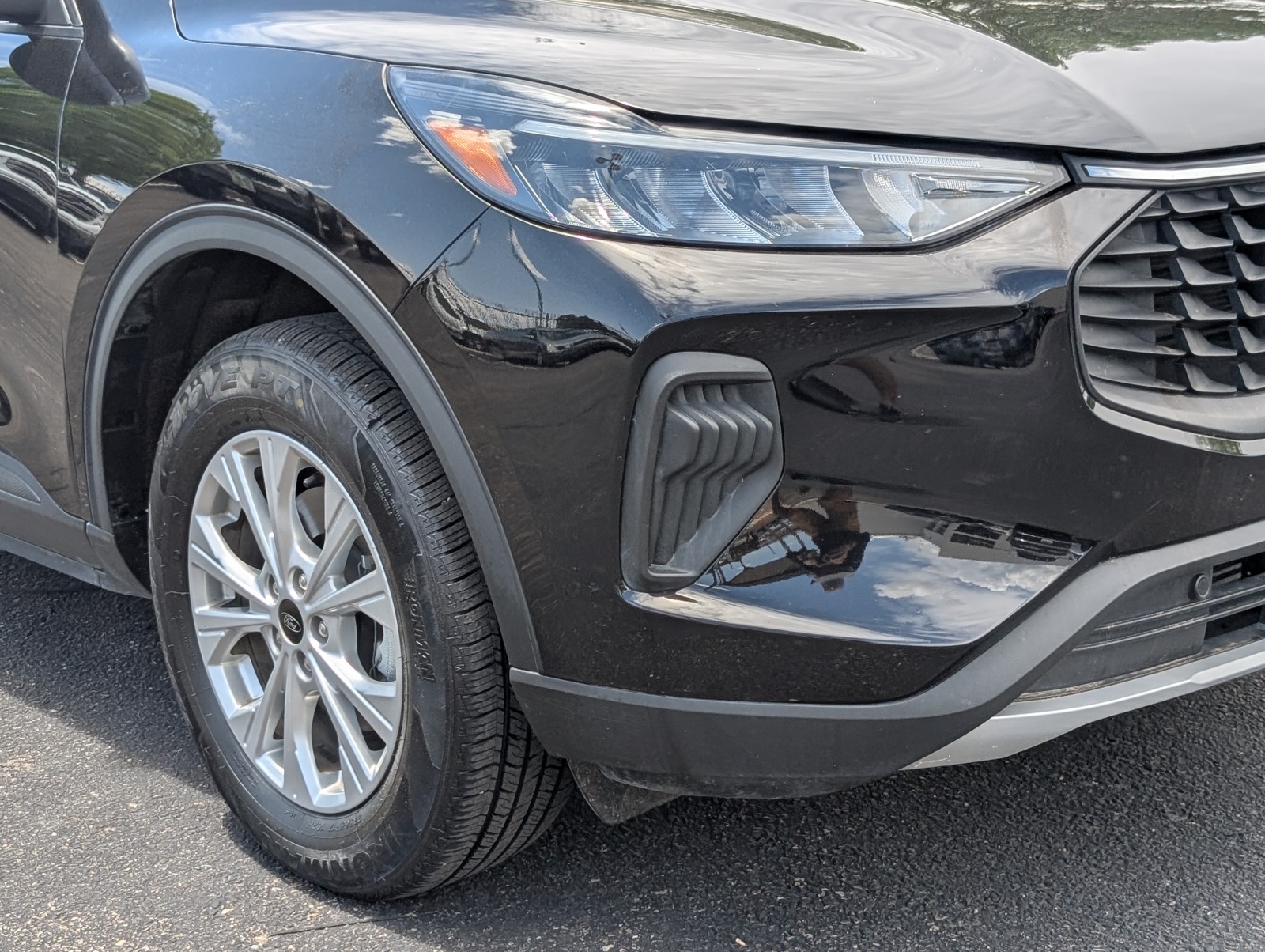 Used 2024 BLACK Ford Active image 2