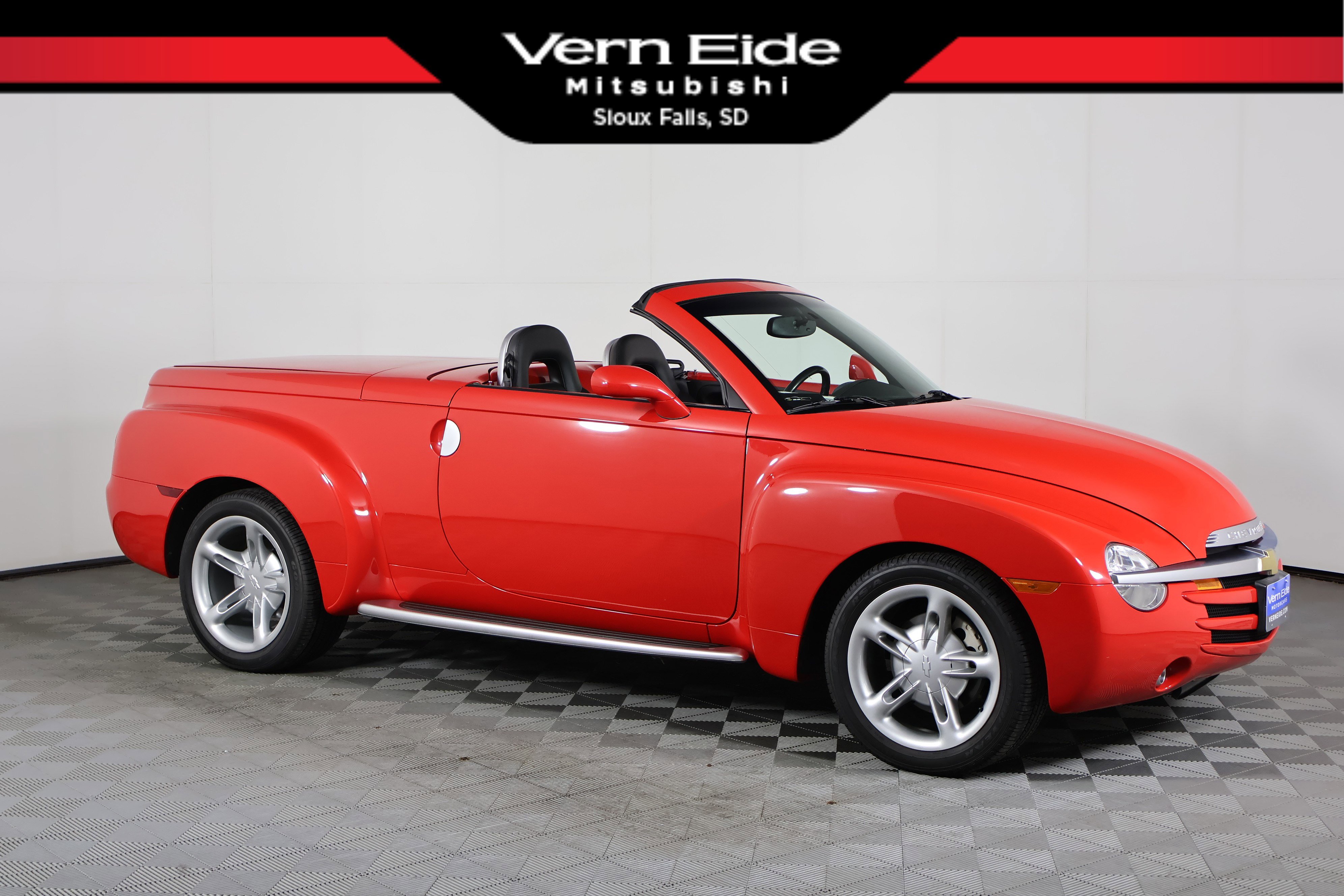 2004 Chevrolet SSR LS's photo