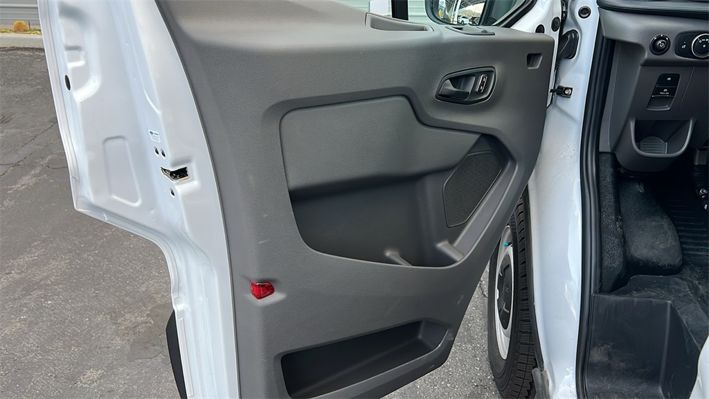2024 Ford Transit photo 17